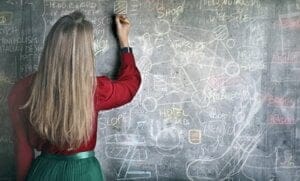 16 reasons that make Microsoft Power BI a leader in Business Intelligence and Analytics category